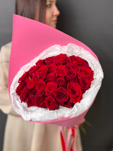 25 красных роз 50 см