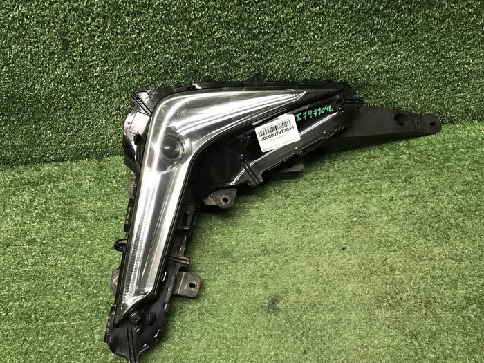 ПТФ правая Lexus LX 3 (2015-2023)