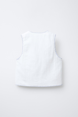 ZARA СТЕГАНЫЙ ЖИЛЕТ С КОНТРАСТНОЙ ВЫШИВКОЙ, ЭКРЮ