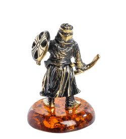 Народные промыслы AM-1276 Фигурка «Рыцарь с арбалетом» (латунь, янтарь)