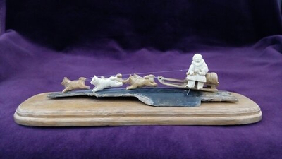 Композиция "Гонка на собаках"