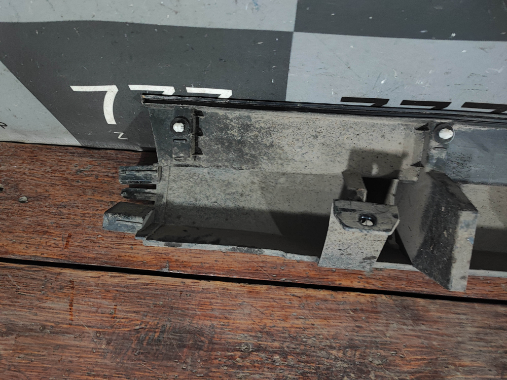 Накладка порога правого Haval M6 2 21-нв Б/У Оригинал 5006400XKZ8PA