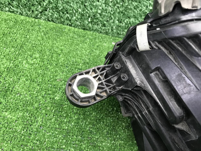 Фара правая Mercedes S W223 (20-нв) Digital Light