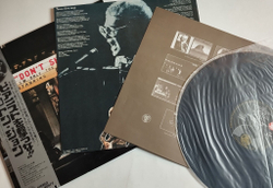 Винтажная виниловая пластинка LP Elton John Dont Shoot Me Im Only The Piano Player (Japan 1976) (Obi)