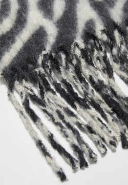 STRADIVARIUS Шарф с анималистичным принтом, коричневый