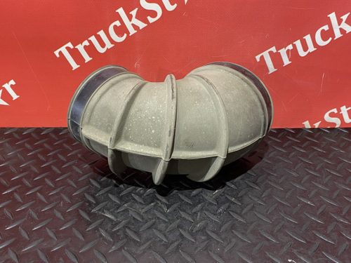 Патрубок воздушного фильтра