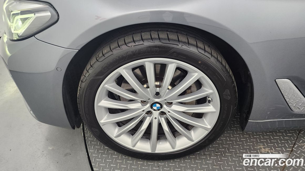 BMW 5 Series (G30) 530i Luxury (02.2023)