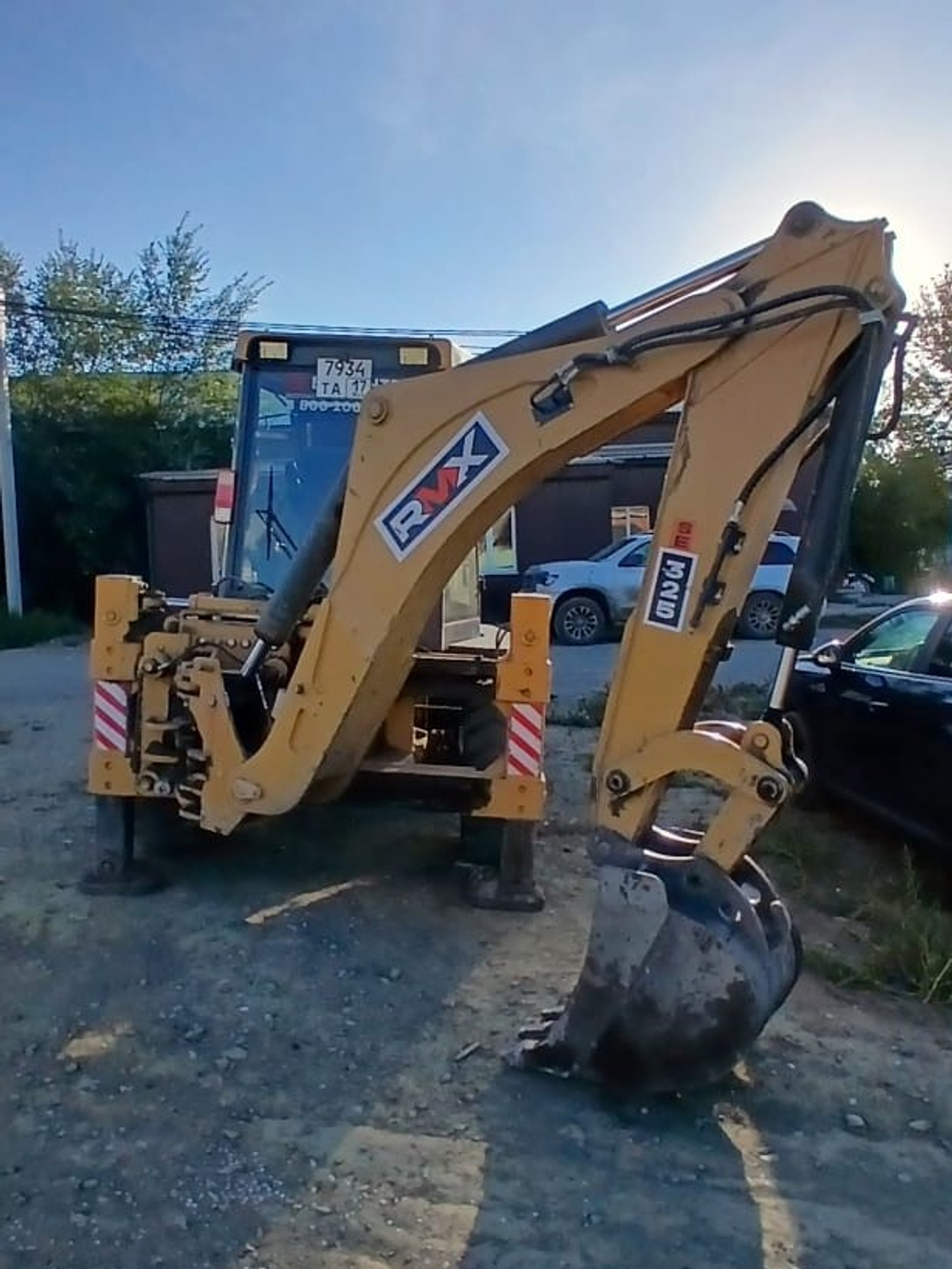 RUNMAX SE325 Экскаватор-погрузчик SE325 (Дизельный, 4,8 л, 102 л.с., АТ)