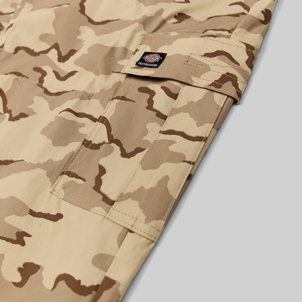 Брюки мужские Dickies Skateboarding Loose Fit Camo Cargo Pants артикул:WPSK48 - купить в магазине Дайс