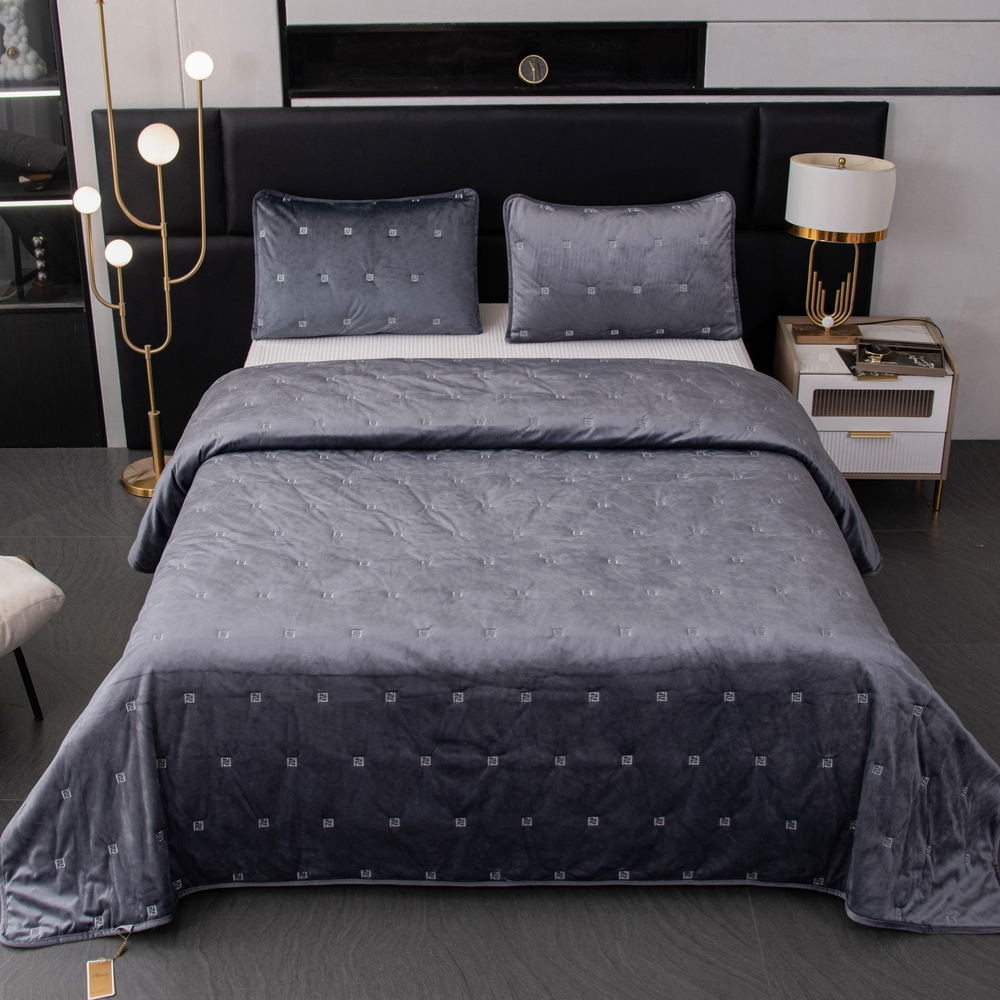 Велюровое покрывало Grande OVS014, размер 240*260, наволочки 50-70 2 шт