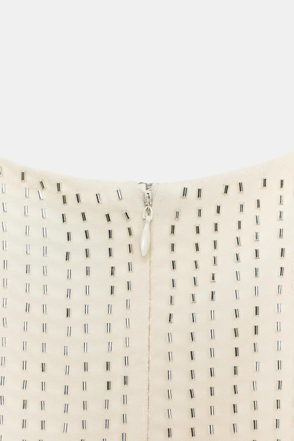 ZARA МИНИ-ПЛАТЬЕ СО СБОРКАМИ И БЛЁСТКАМИ, КАВА