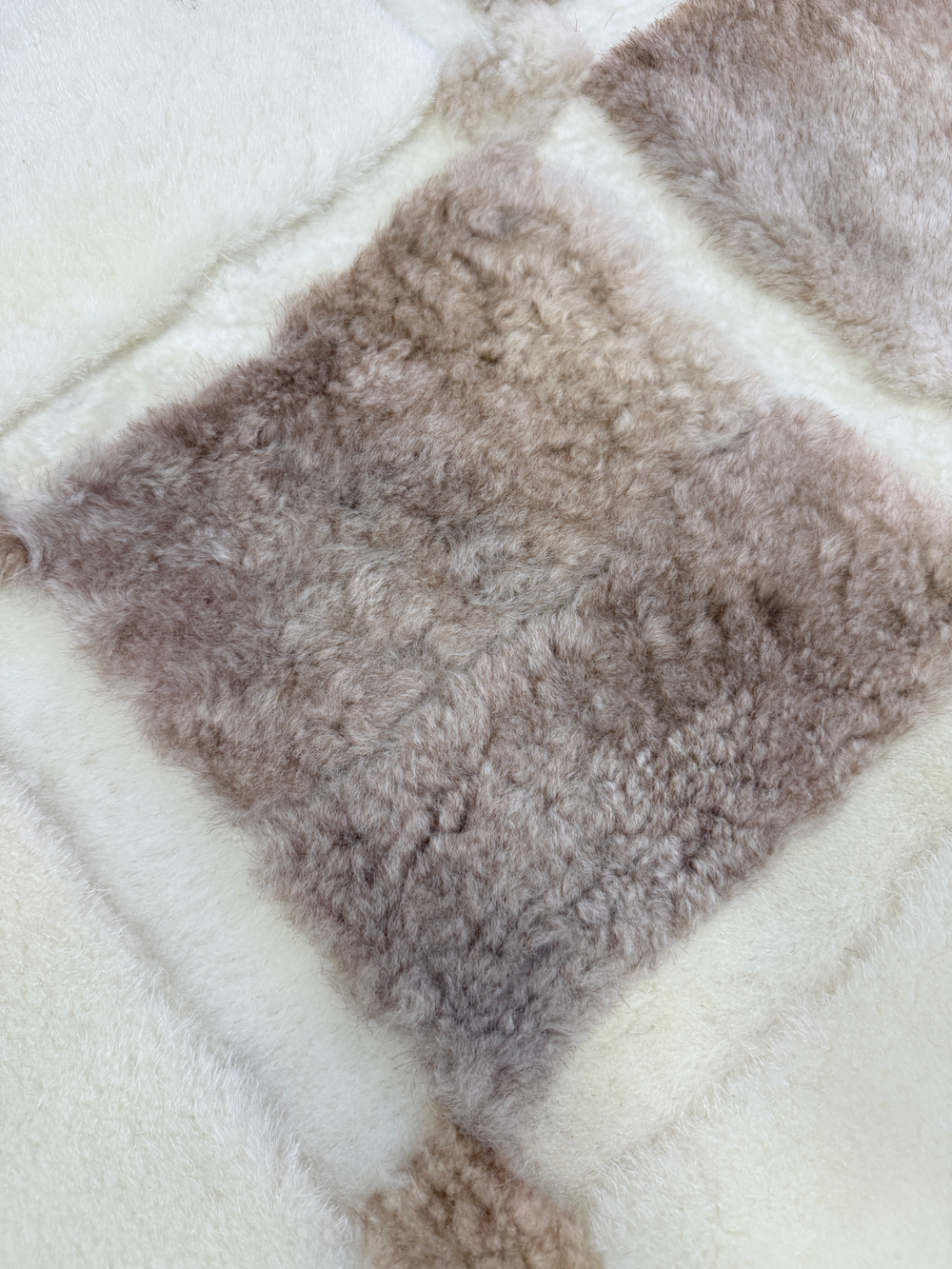 Ковер прямоугольный натуральный мех овчина, 210 х 170 см.