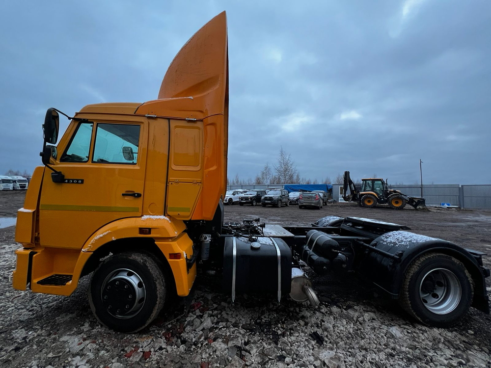 КамАЗ 4308 4x2 Седельный тягач 4304C3-02 (Дизельный, 6,7 л, 242 л.с., МТ)