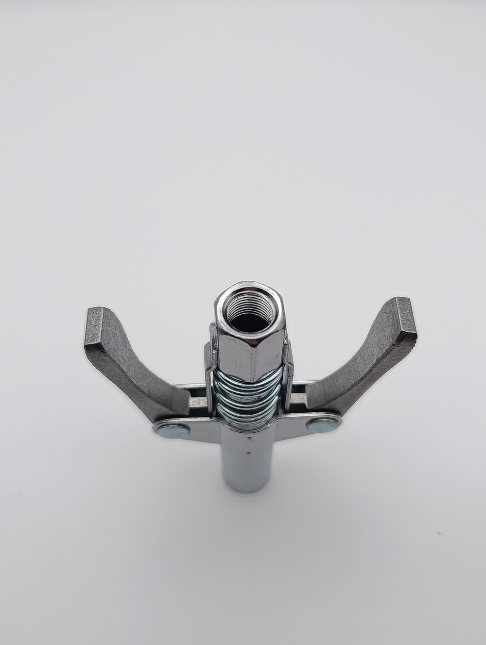 Насадка на шприц для смазки, головка на плунжерный шприц