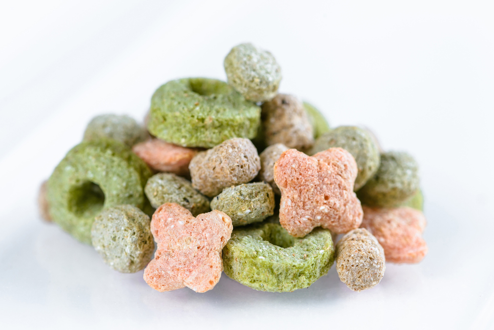 ЗООМИР ГРЫЗУНЧИК №4 Корм-лакомство для грызунов и кроликов Овощное ассорти, 200 г