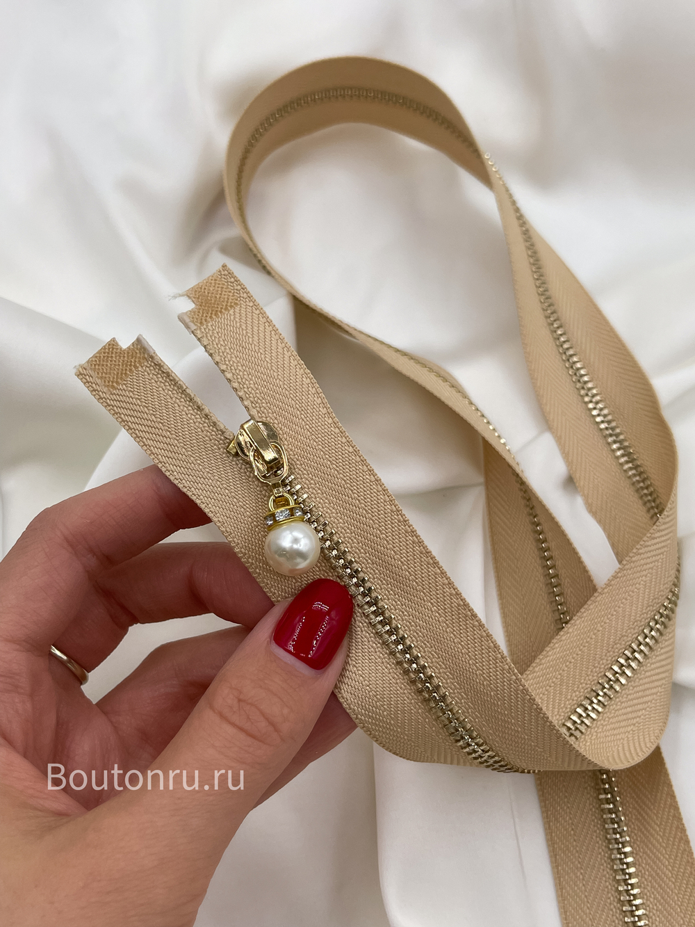 Молния бежевая золото жемчуг
