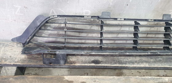Решетка бампера целая Toyota Fortuner 2 15-21 Б/У Оригинал 531120k190