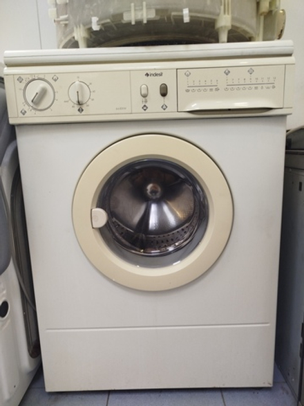 Стиральная машина Indesit 668XW 5 кг б/у