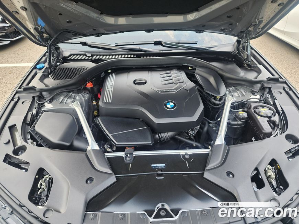 BMW 5 Series (G30) 520i M Sports (05.2021)
