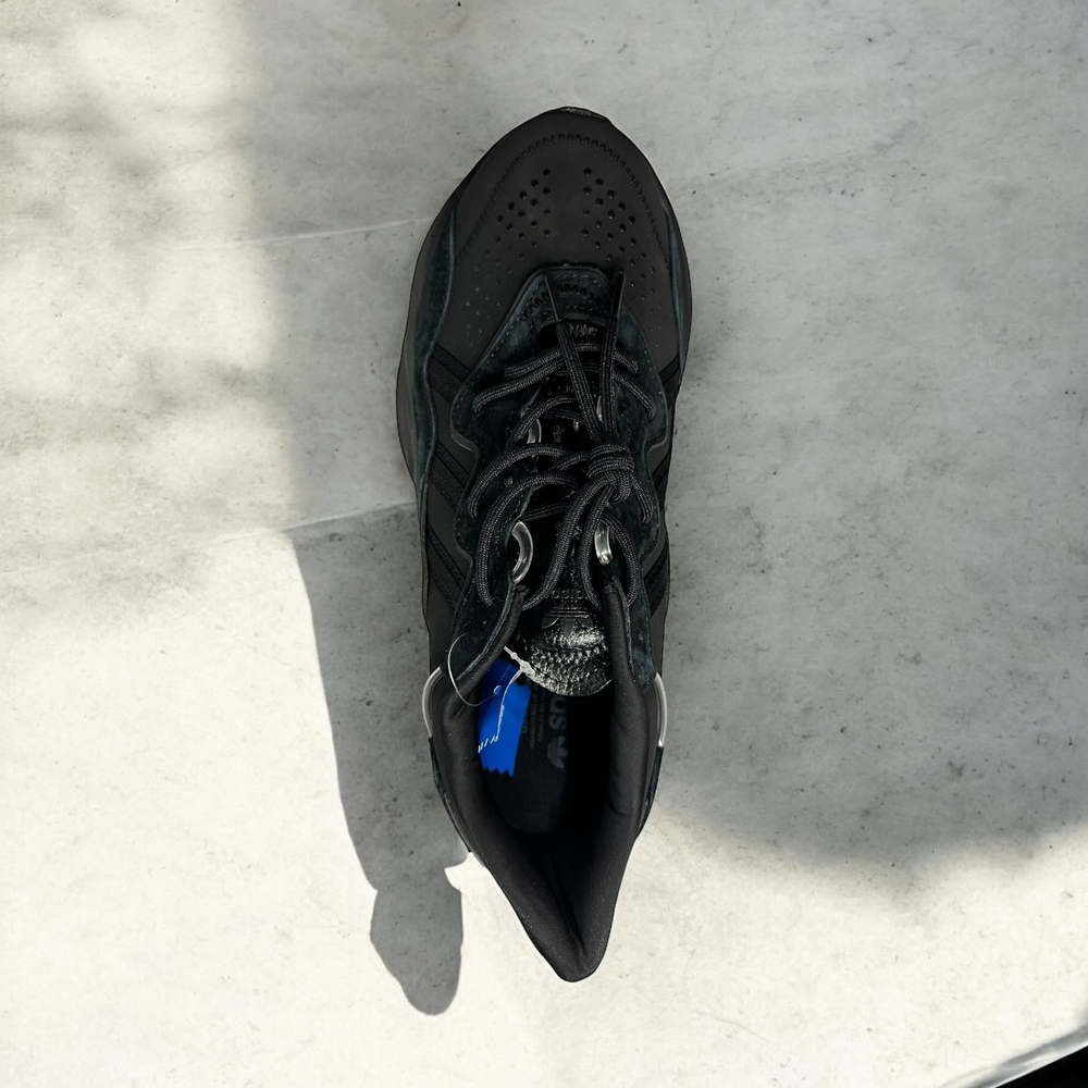 Adidas Ozweego • Black v2