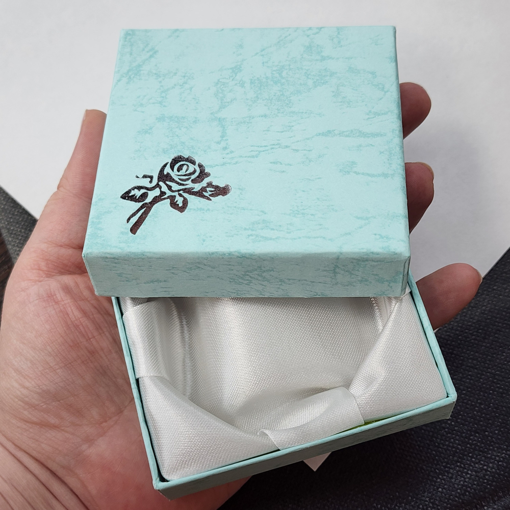 Коробка подарочная, Тиффани, для украшений, р-р 9см, ложе из белого атласа, премиум упаковка