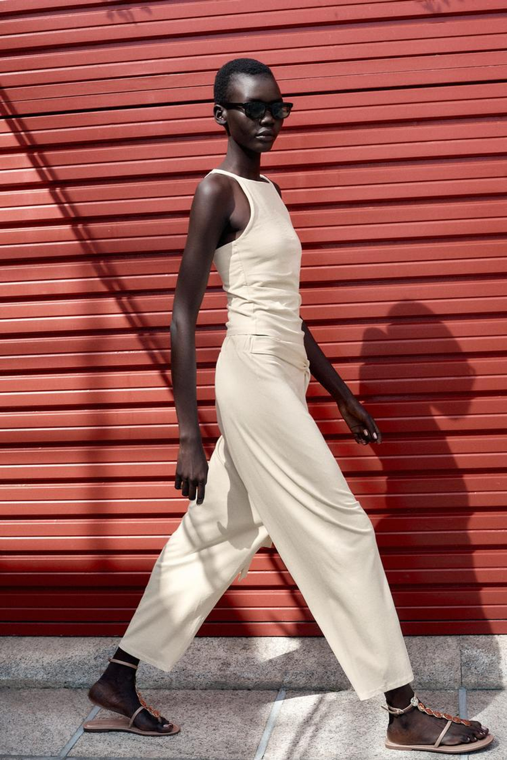 ZARA ТОП ИЗ ТКАНИ С ЭФФЕКТОМ ПОТЕРТОСТИ СО СКЛАДКАМИ, ПЕСОЧНЫЙ