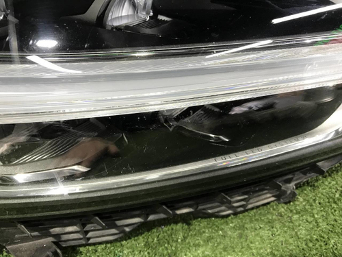 Фара правая Volvo XC60 2 (2017-2021) LED