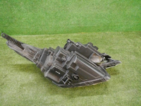 Битая Фара левая Kia Seltos (2019-н.в.) галоген