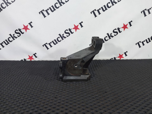 Кронштейн двигателя передний левый