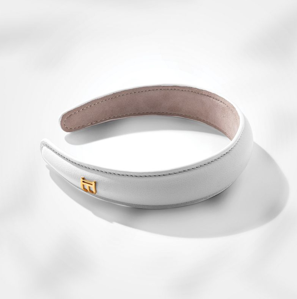 Balmain Hair Couture Ободок белый кожаный с буквой B Limited Edition White Leather Puffed Headband FW24