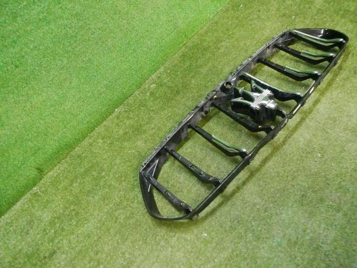 Решетка радиатора Maserati Levante (2016-2020)