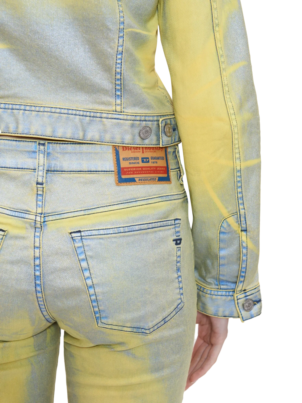 Джинсы W DIESEL