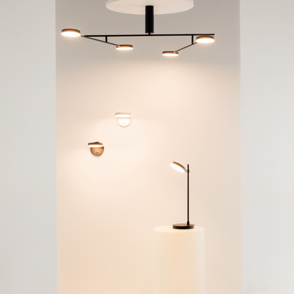 Настольный светильник Maytoni MOD070TL-L8B3K