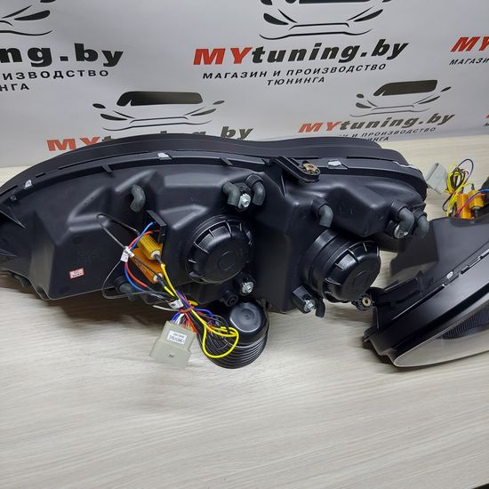 Передние фары daylight black для Mercedes S W220