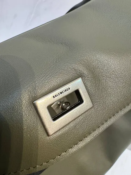 BALENCIAGA RODEO HANDBAG зеленый