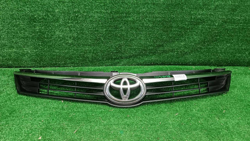 Решетка радиатора Toyota Camry xv50 (2014-2017)
