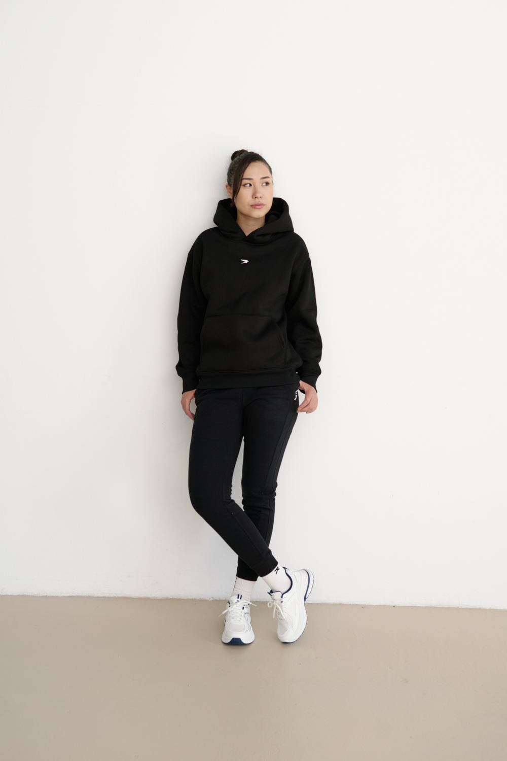 ХУДИ С КАПЮШОНОМ (черный)