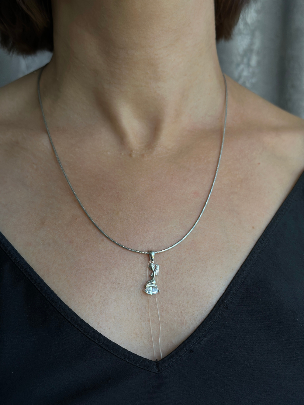 Подвеска "дева" с фианитом. Серебро 925.