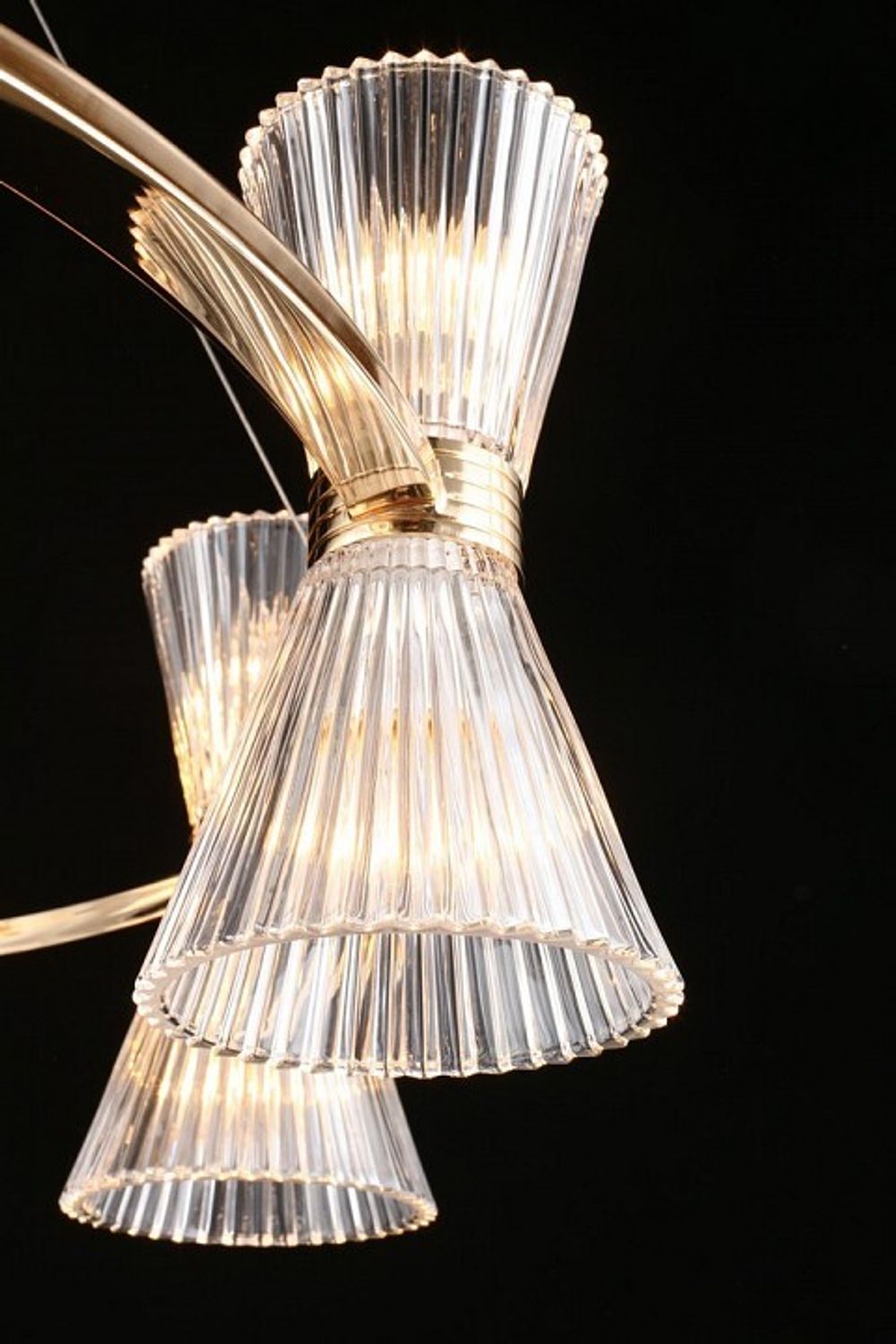 Подвесная люстра Aployt Elinor APL.801.03.16