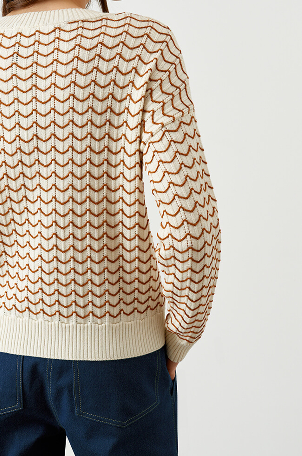 22758 Джемпер женский (молочный / св.каштановый)