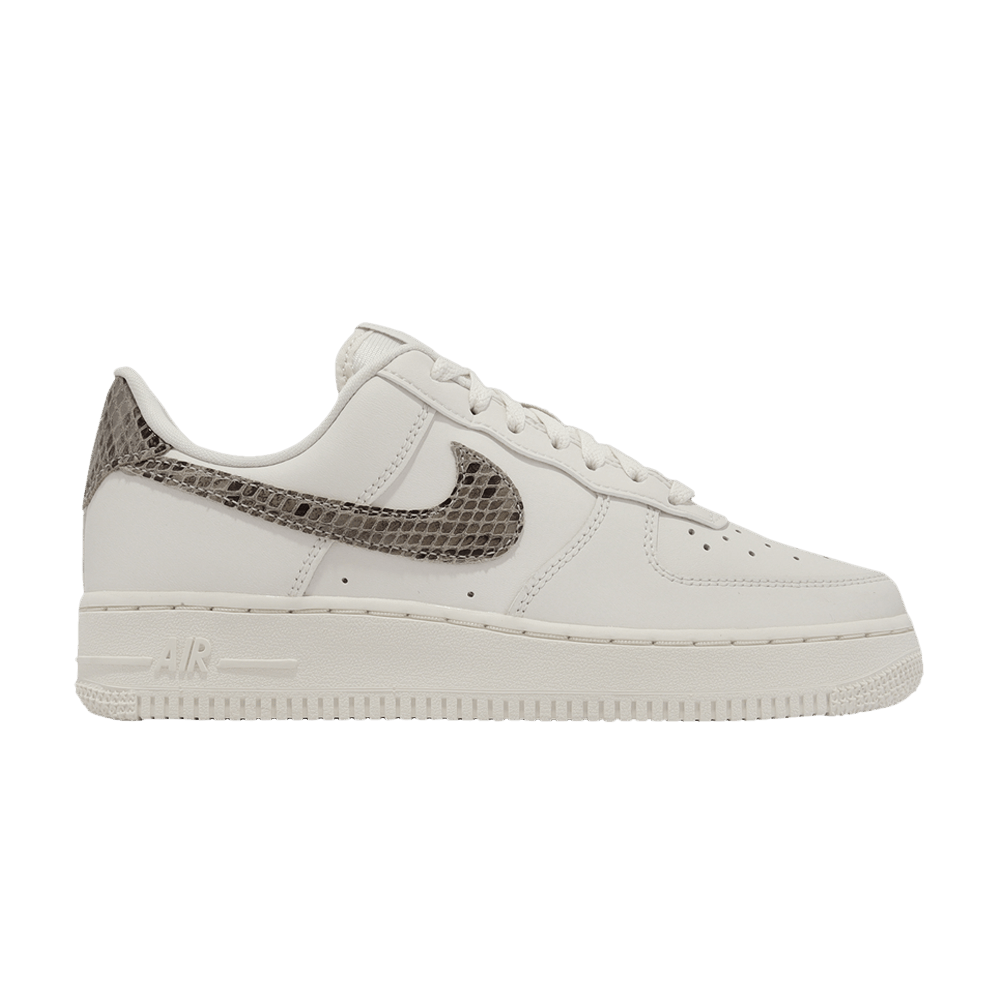Кроссовки Nike Air Force 1 '07 (Женская размерная сетка)