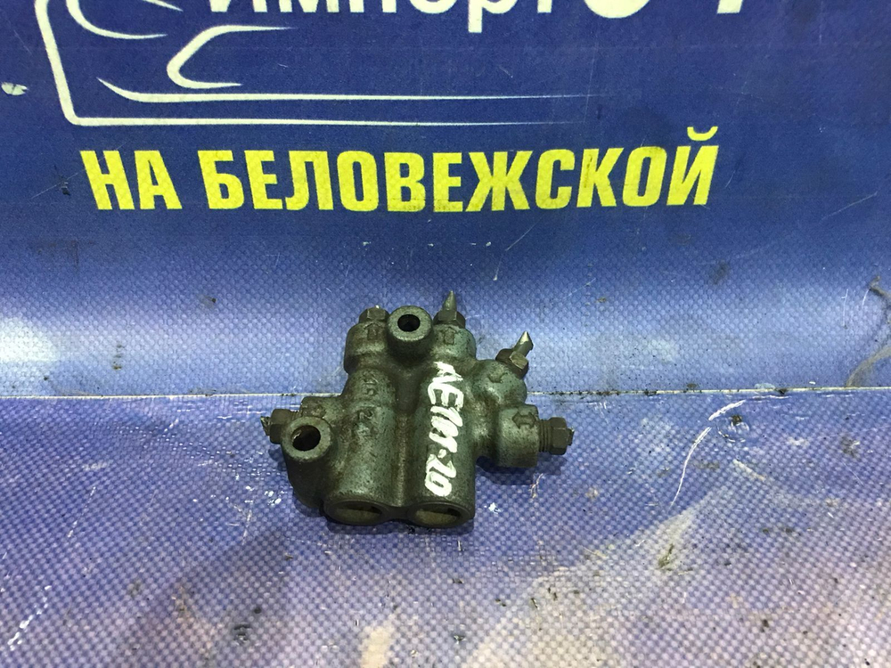 Распределитель тормозной TOYOTA CERES 1993