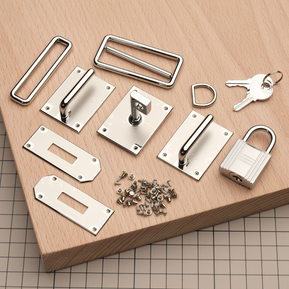 Hac a Dos // Комплект фурнитуры из нержавеющей стали, цвет серебро, с логотипом