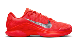 Женские теннисные кроссовки Nike Zoom Vapor 12 HC Premium - bright crimson/metallic silver
