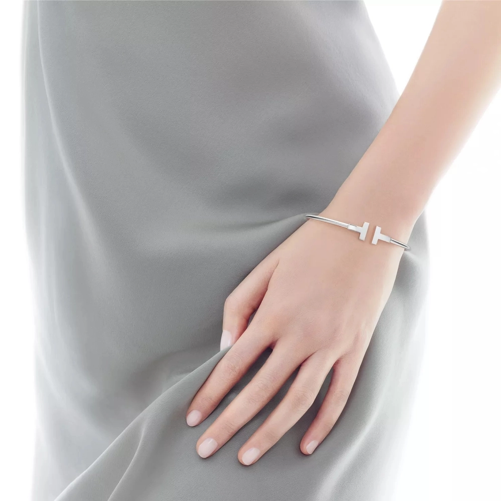 Браслет из белого золота 18k,Tiffany 💠T wire. Единственный в наличии