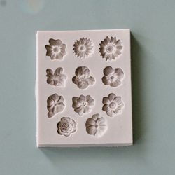 Молд силиконовый для лепки и творчества "Цветочки" 9 * 11 см