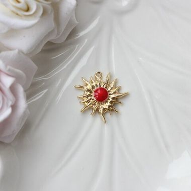Подвеска Солнце с эмалью, красный, 22*23 мм, позолота, П1027