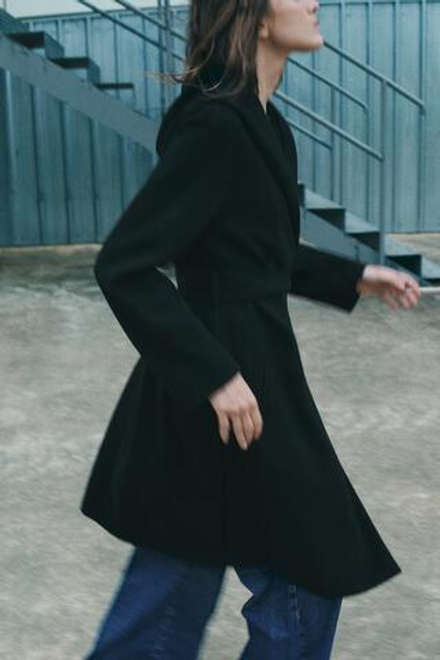 ZARA ПАЛЬТО ИЗ МЯГКОЙ ТКАНИ С ПОЯСОМ И КАПЮШОНОМ, ЧЕРНЫЙ