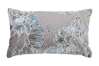 Подушка с пайетками "Арт Магнолия" серый 30x50см Garda Decor
