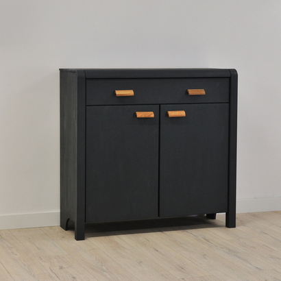 Комод Мадейра из массива сосны с дубовыми ручками, серый